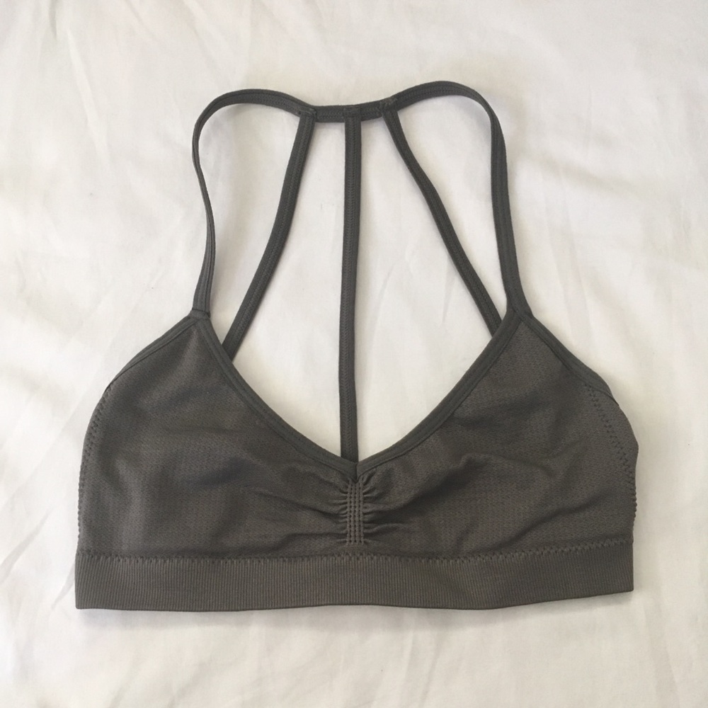 ⬇️ BUY ONE GET ONE LISTING FREE Bra